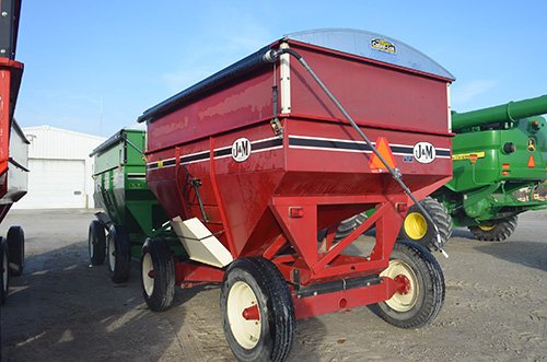 Property photo 7 - JOHN DEERE FARM EQUIPMENT AUCTION